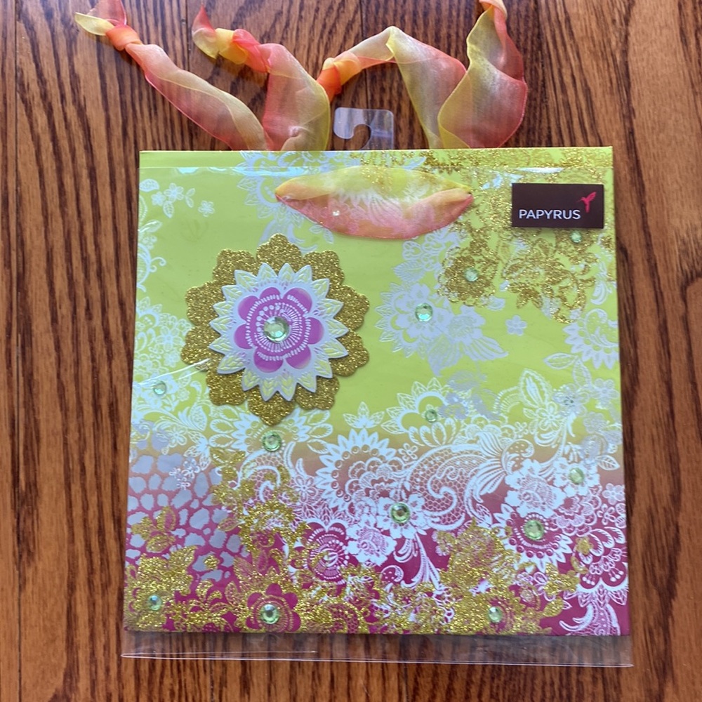 Spring Gift Bag Bundle - Picture 8 of 9